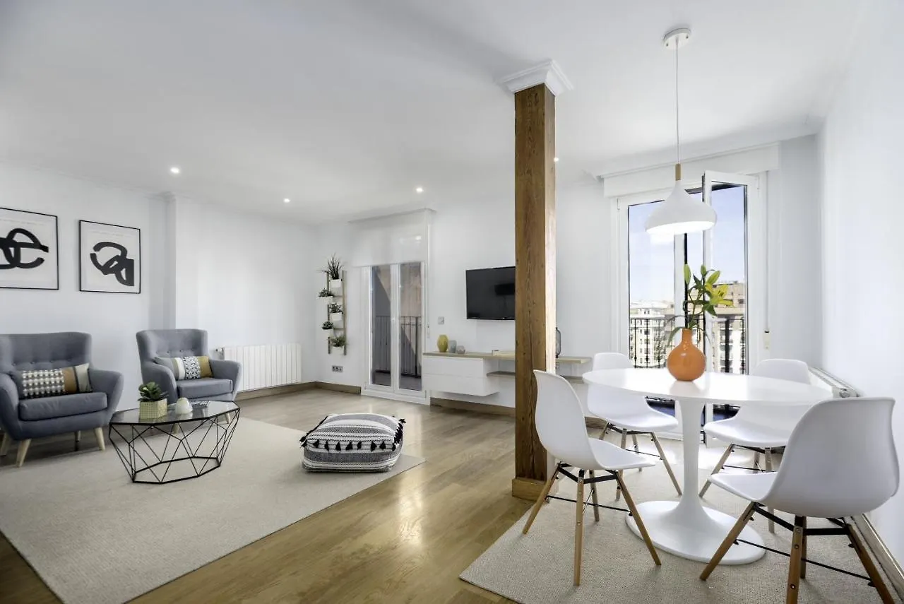 Always Easy I Atico Plaza Apartment San Sebastian